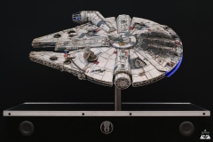 Millennium Falcon 1/43